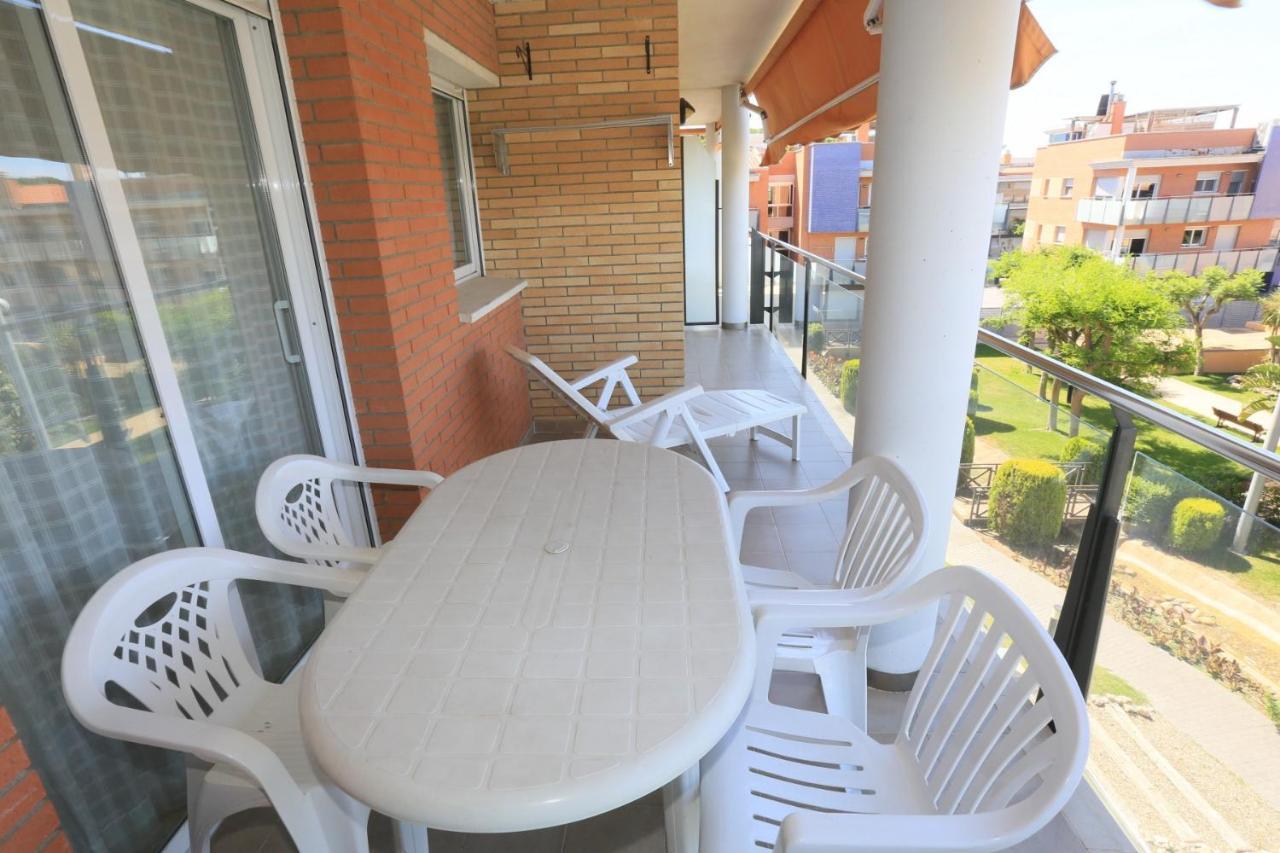 Апартаменты Port Marino Litoral Costa Dorada - Only Families Камбрильс Экстерьер фото